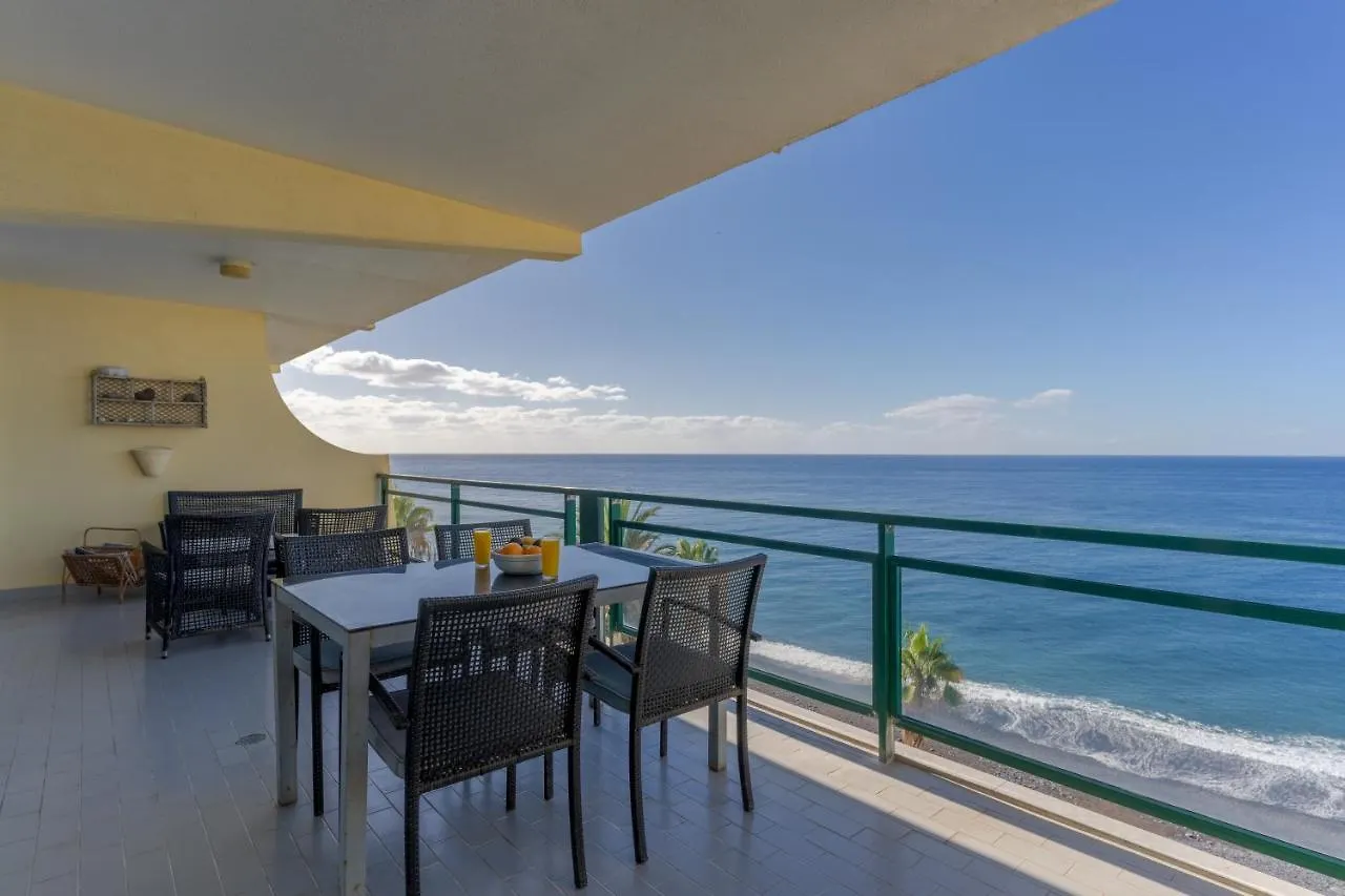 Front Sea Apartment In Praia Formosa Funchal